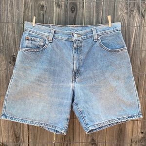 Vintage Levi’s shorts